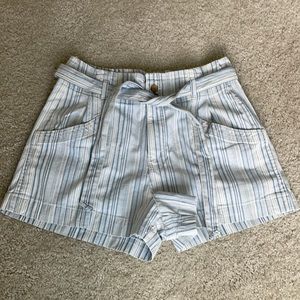 American Eagle Paper Bag Denim Mom Short